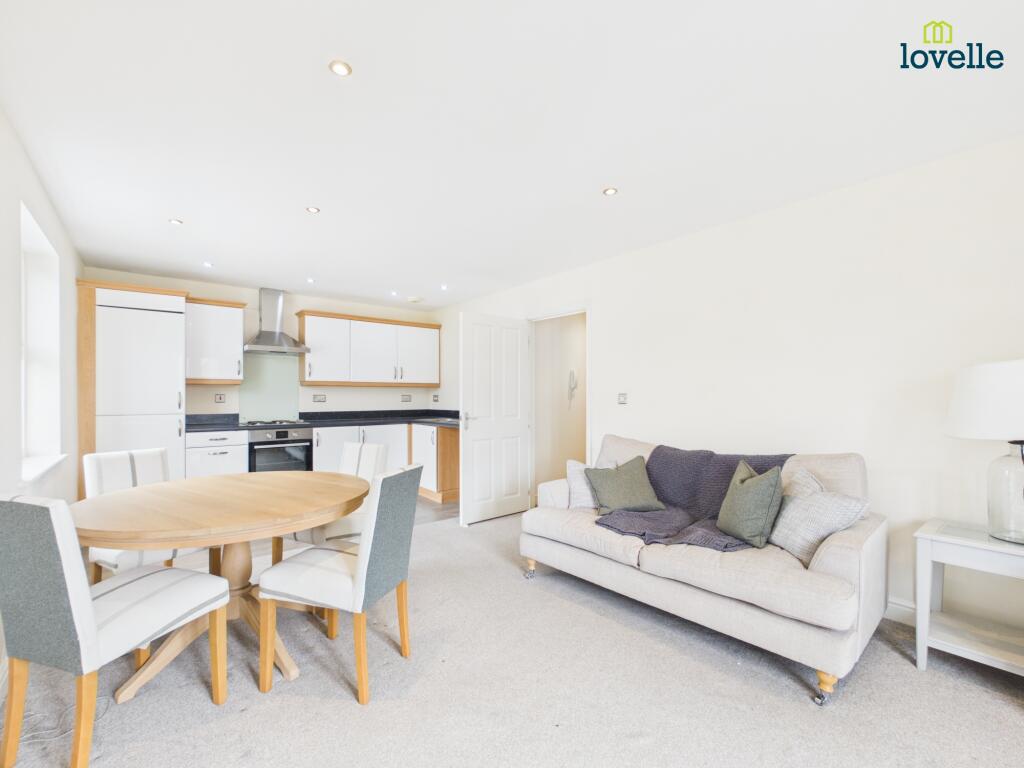 Olsen Rise, Carlton Centre, Lincoln, LN2 - View 4