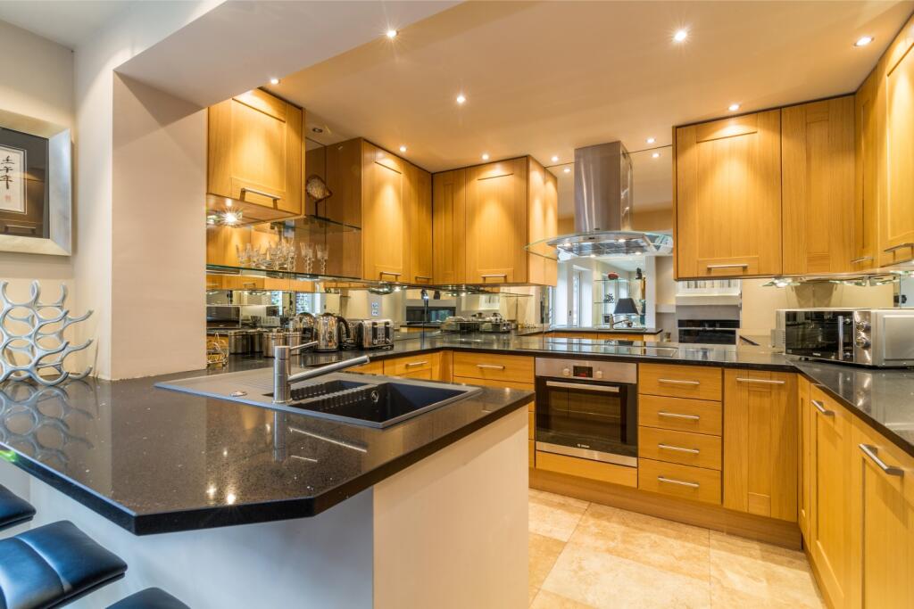 Main image of property: Castle Boulevard, Nottingham, Nottinghamshire, NG7