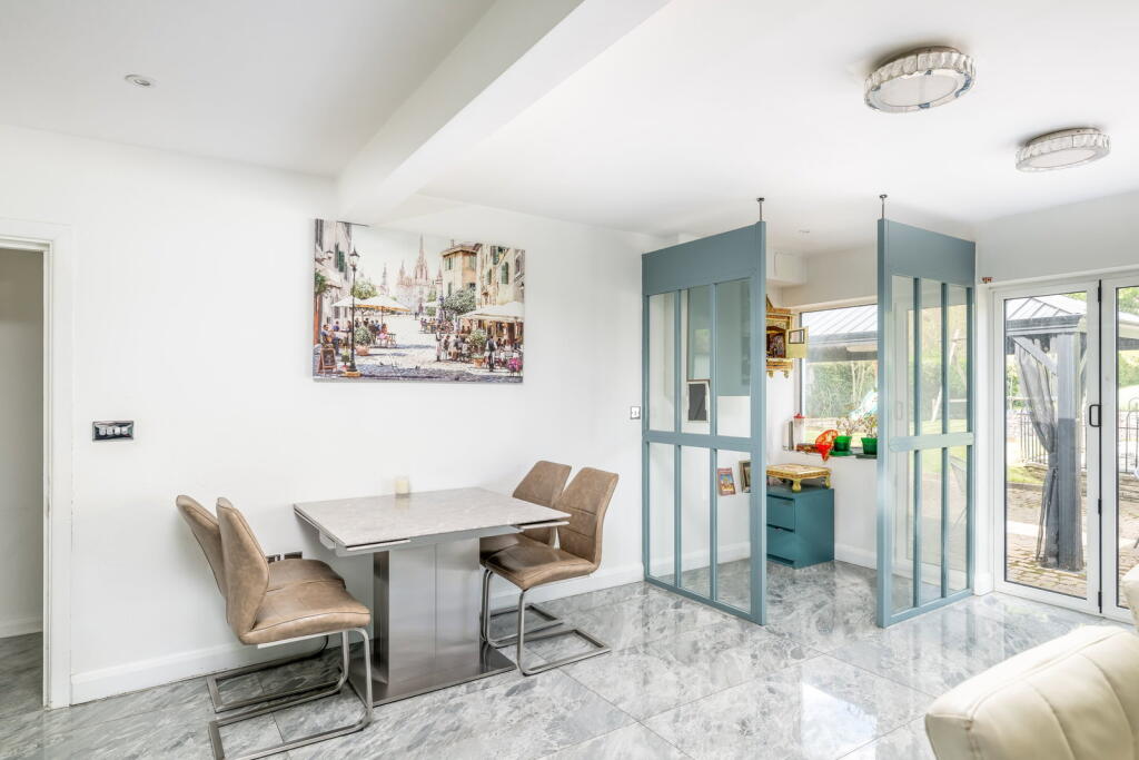 Codicote Road, Welwyn, AL6 9TT - More
