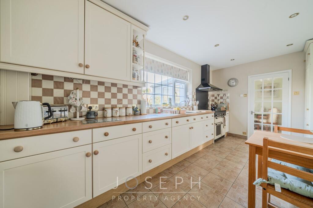 Smithers Close, Capel St. Mary, IP9 photo 2