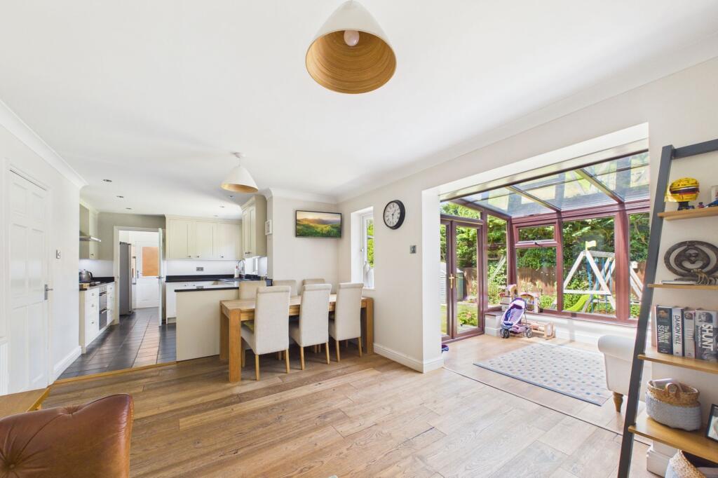House in Silverstone, West Northamptonshire - View 5