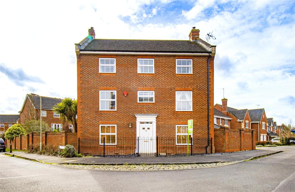 Arbery Way, Arborfield, Reading, Berkshire, RG2