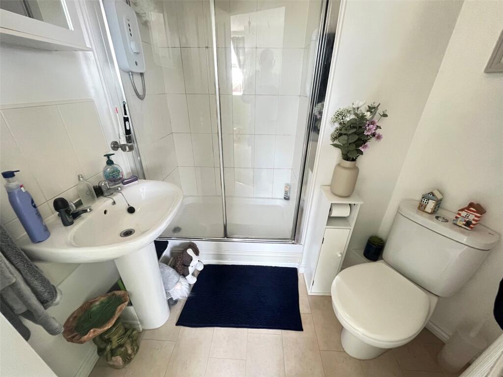 Apartment in Daventry, Middlemore - More