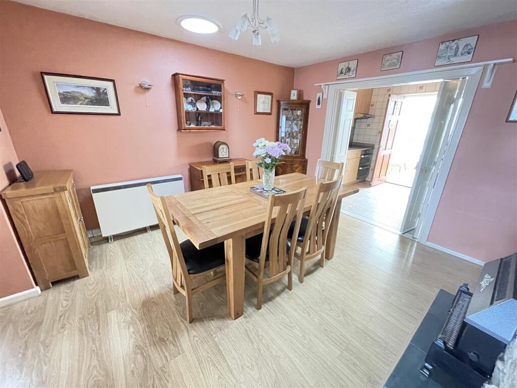 Hillside Drive, Gomeldon, Salisbury photo 2