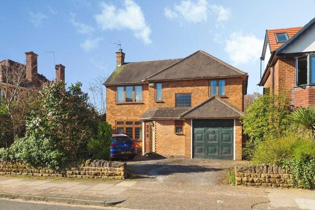 Main image of property: Arundel Drive, Bramcote Hills, Nottingham, NG9