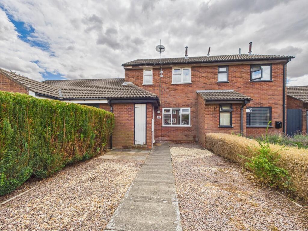 Main image of property: Neile Close, Glebe Park, Lincoln