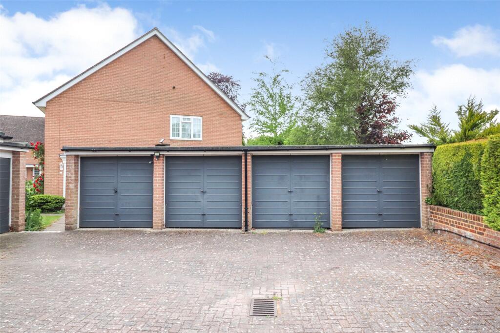 Heathfield Court, Fleet, Hampshire, GU51 photo 4
