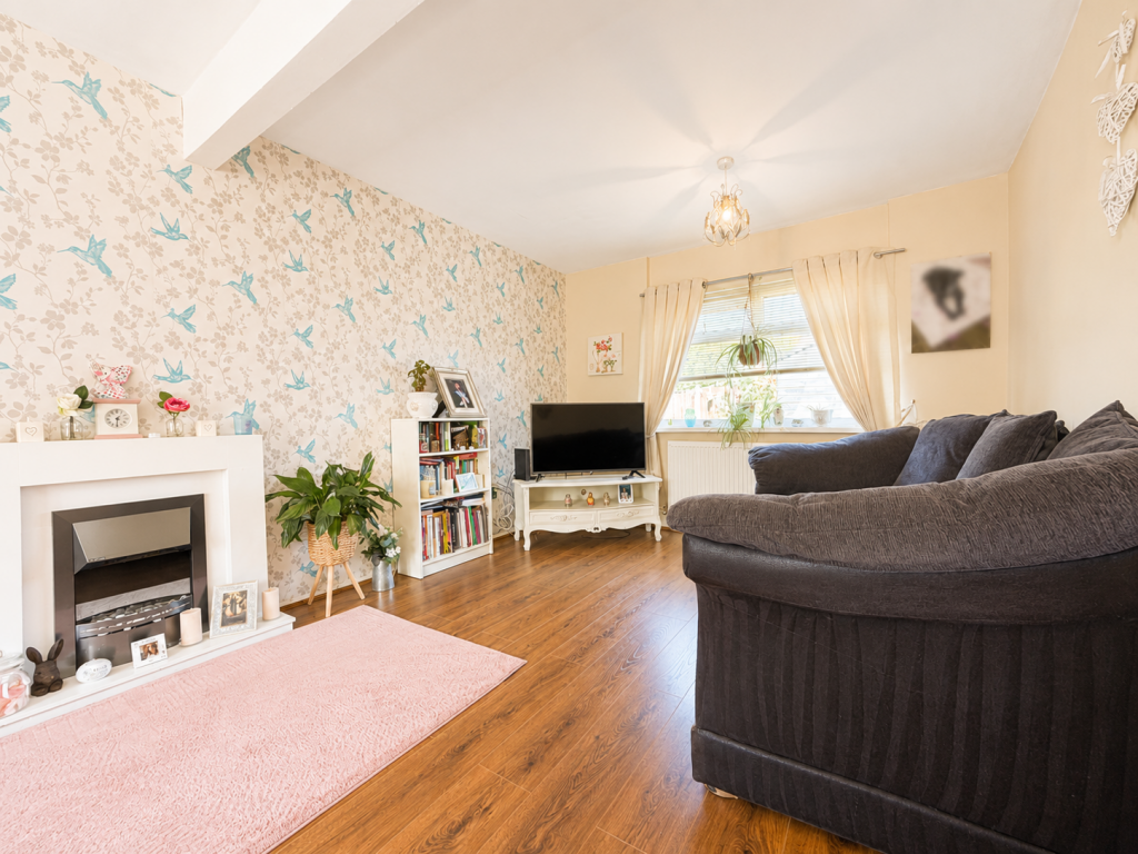 House in Bradford, Keighley - View 2