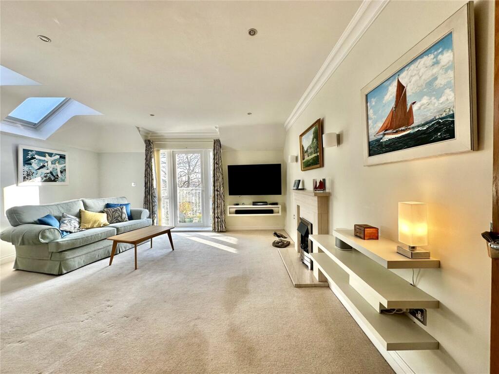 Cavendish Place, Lymington, Hampshire, SO41 photo 4
