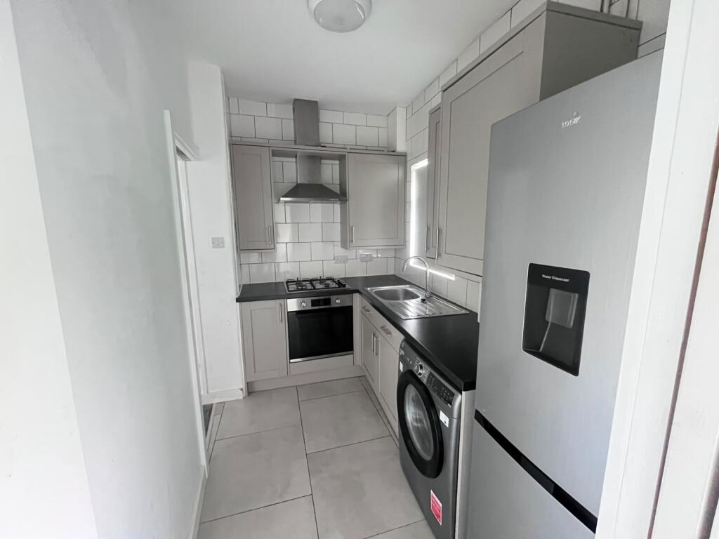 Winchcombe Road, Eastbourne photo 3