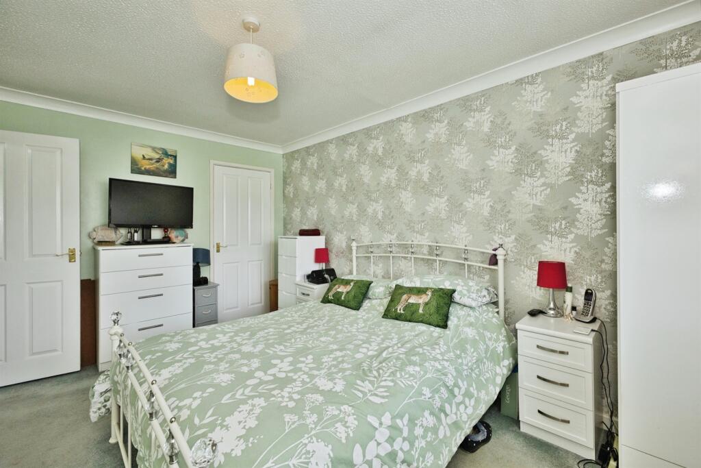 Additional image 9 of Sutton Grange, YEOVIL