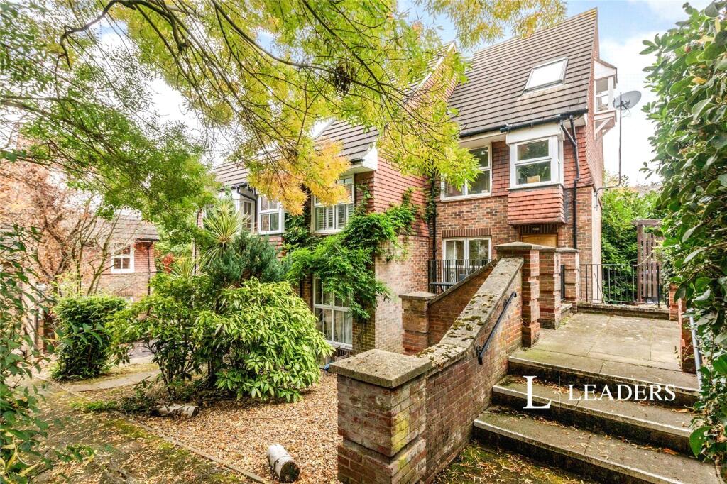 Main image of property: Windmill Rise, Kingston upon Thames