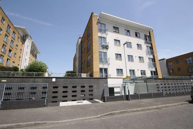 2-bed flat on Waxlow Way, Northolt, £270,000