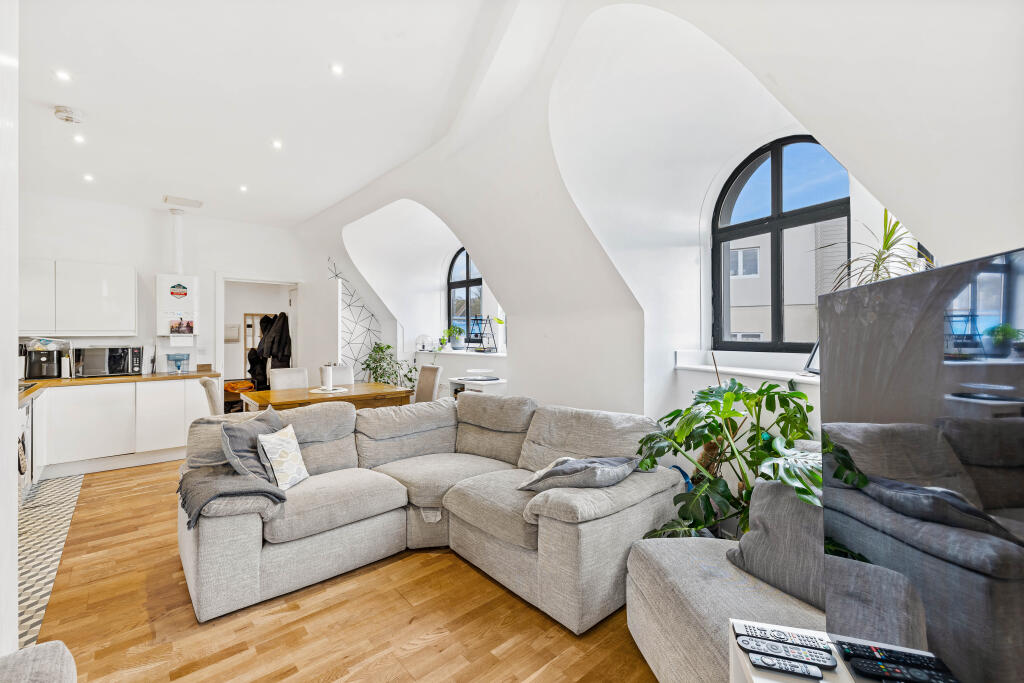 Main image of property: Ref: EL - Whyteleafe Hill, Whyteleafe, CR3 0FA