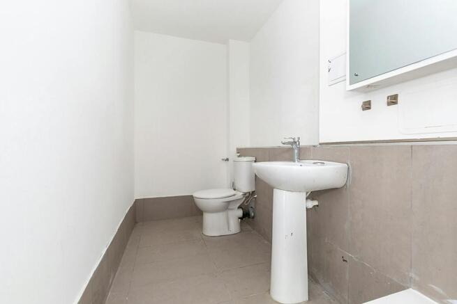 61 WALLIS ROAD12.jpg