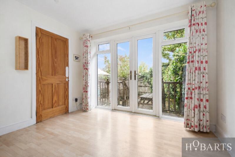 House in London - View 3