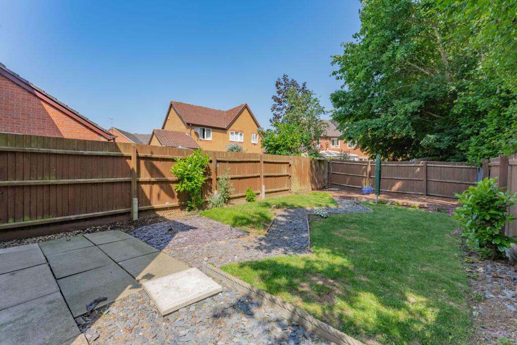 House in Harborough, Little Bowden - View 3