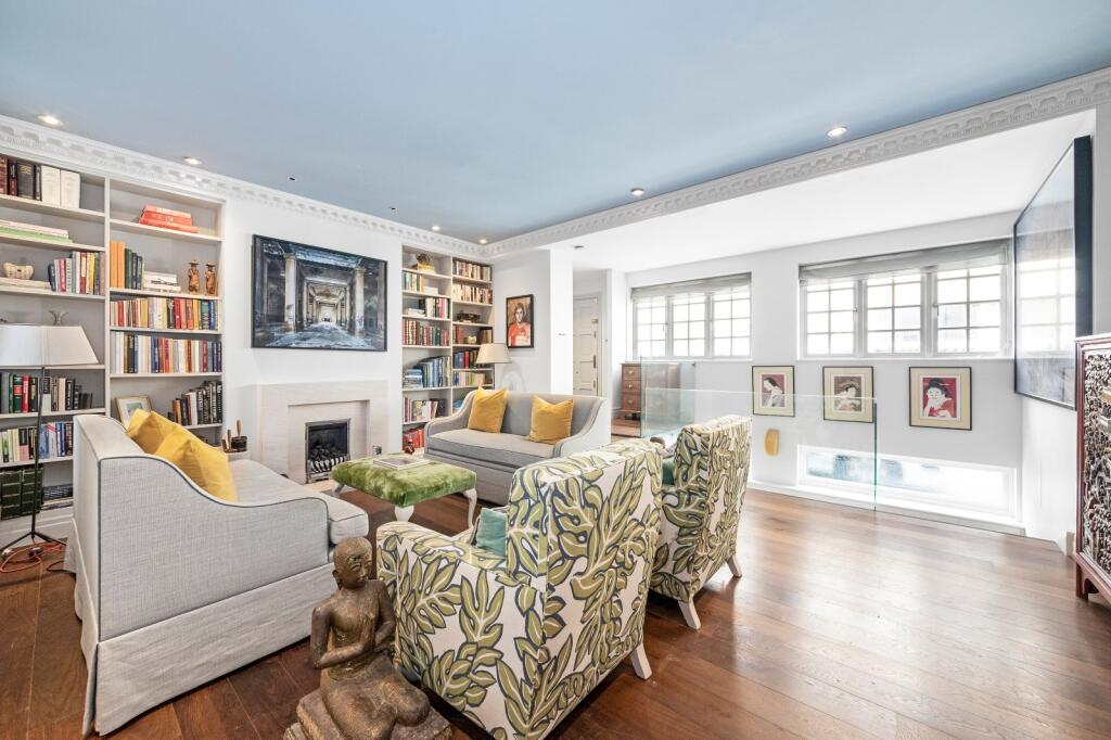 Main image of property: Queen's Gate Mews, South Kensington, London, SW7