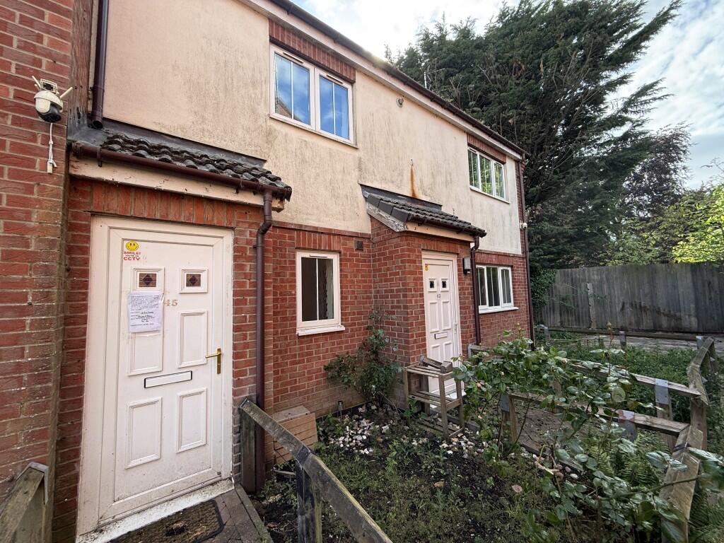 Main image of property: 45 Ayscough Avenue, Spalding, Lincolnshire PE11 2QB