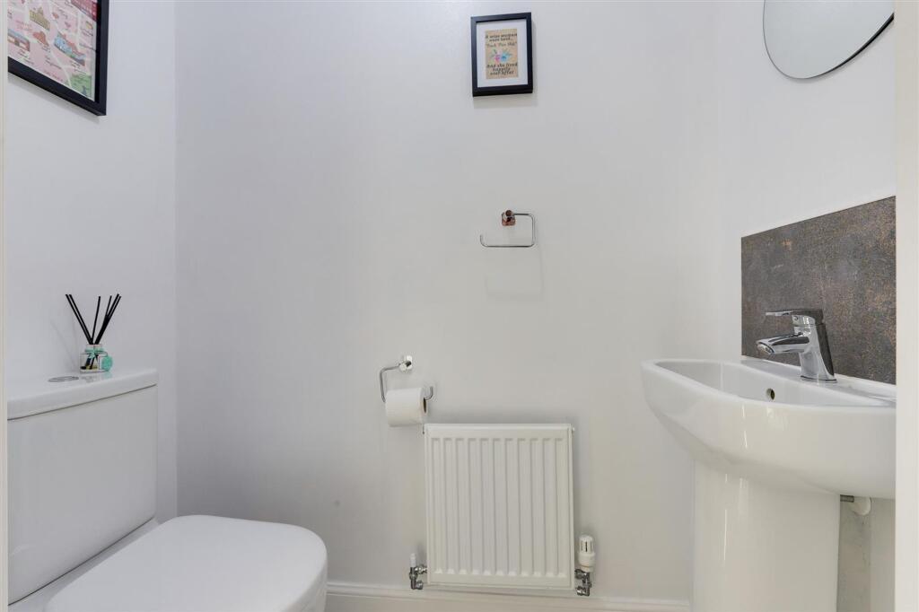 Kenbrook Road, Hucknall, NG15 photo 4