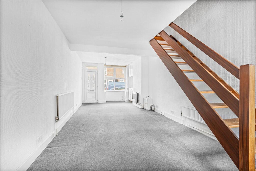 House in Watford - View 4