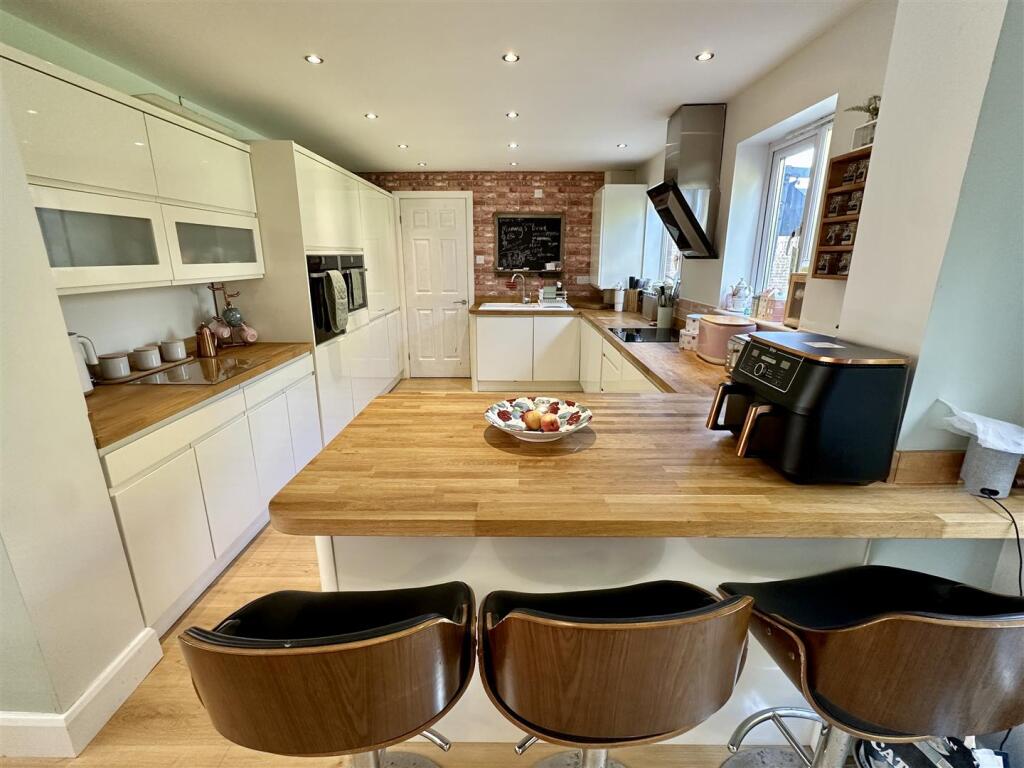 Additional image 7 of Wain Close, Alcester