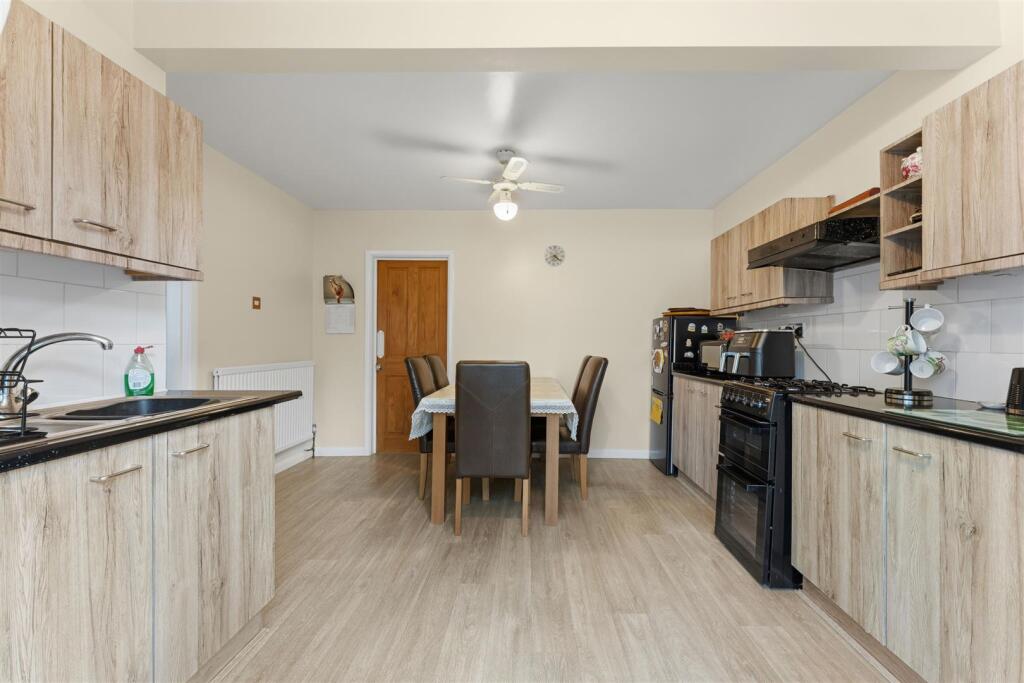 House in Northampton - View 3