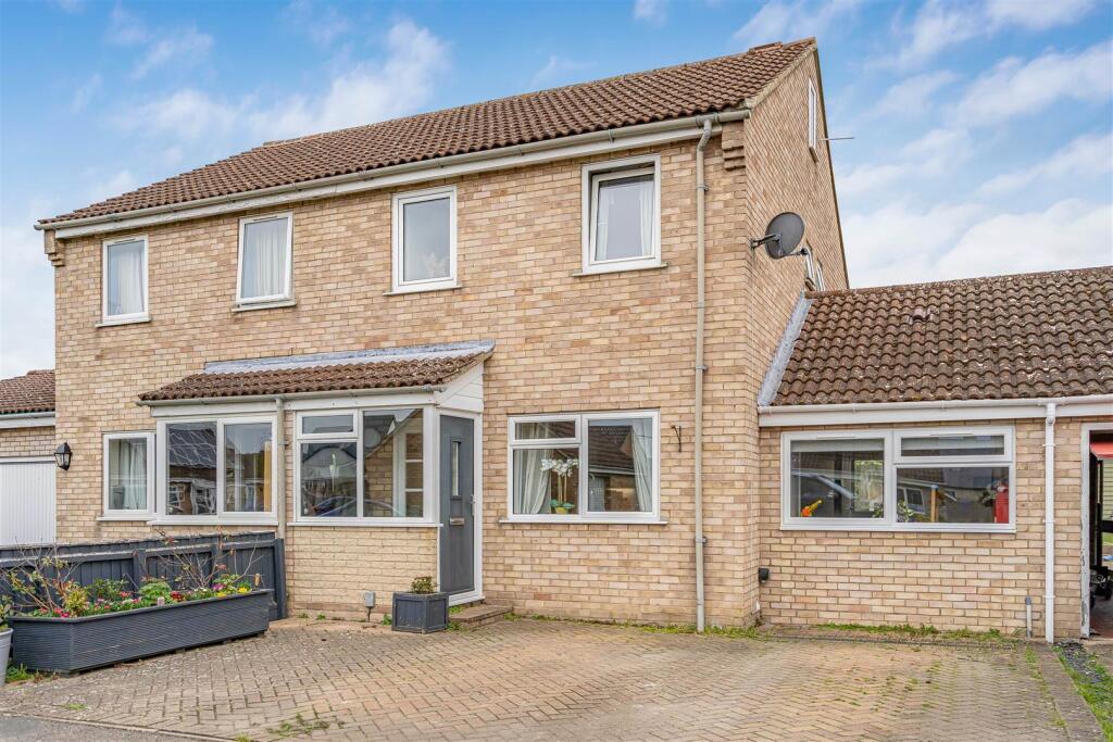 Main image of property: Buntings Crescent, Burwell