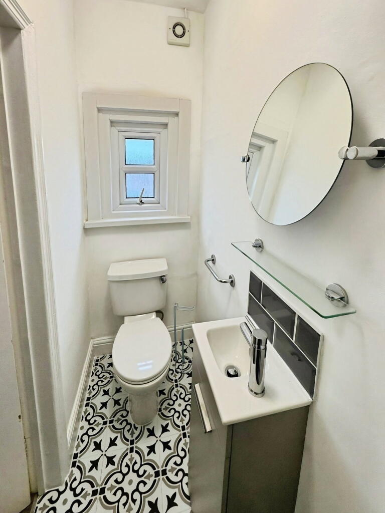 Apartment in Swindon, Old Town - More