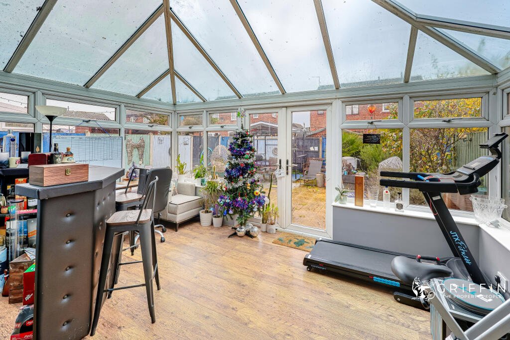 Dryden Place, Tilbury, RM18 photo 3