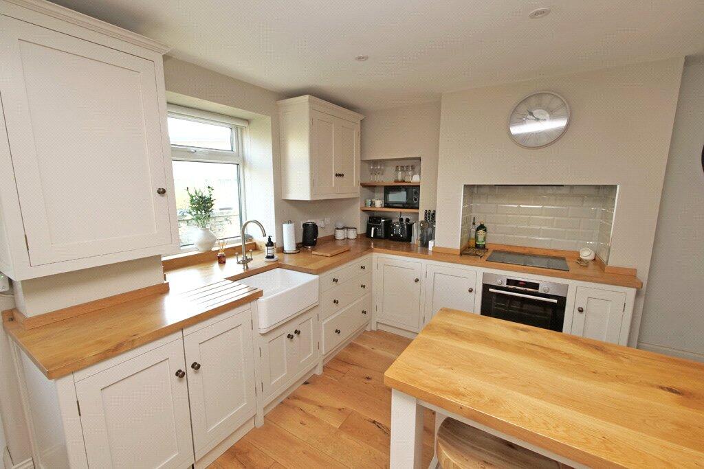 14 Main Street, Cononley, BD20 8LS photo 3