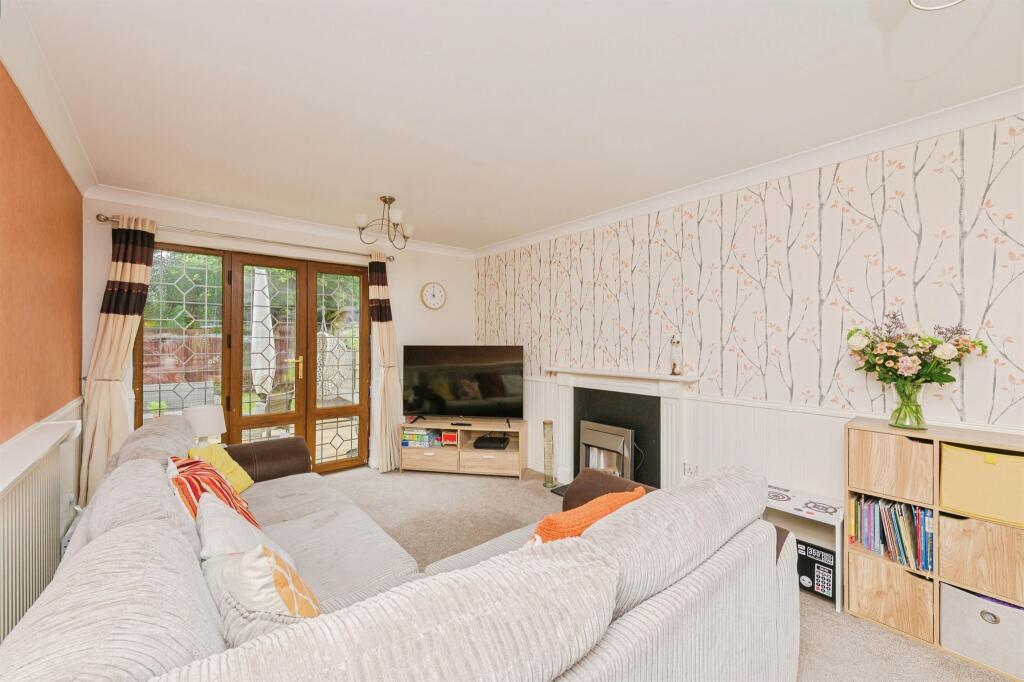 House in Tamworth, Amington - View 3