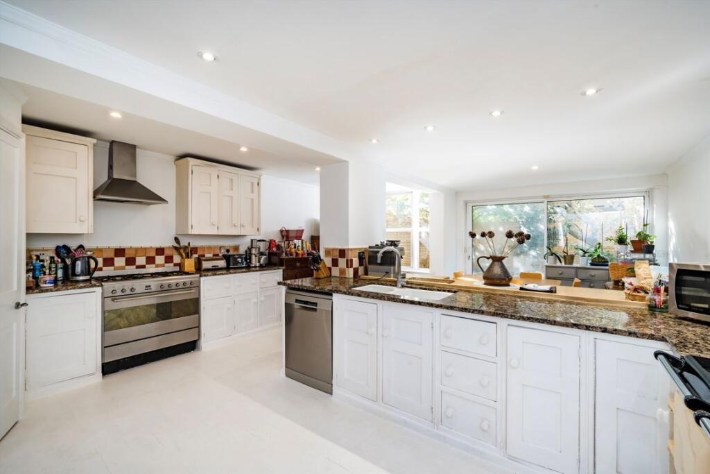 House in London - View 3