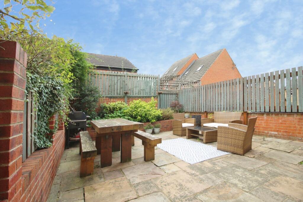 House in Leeds, Morley - More