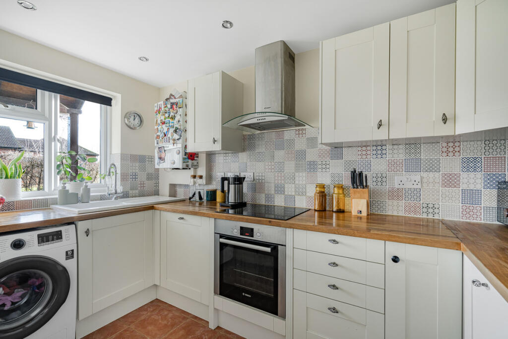 Beaufort Close, Didcot, OX11 photo 2