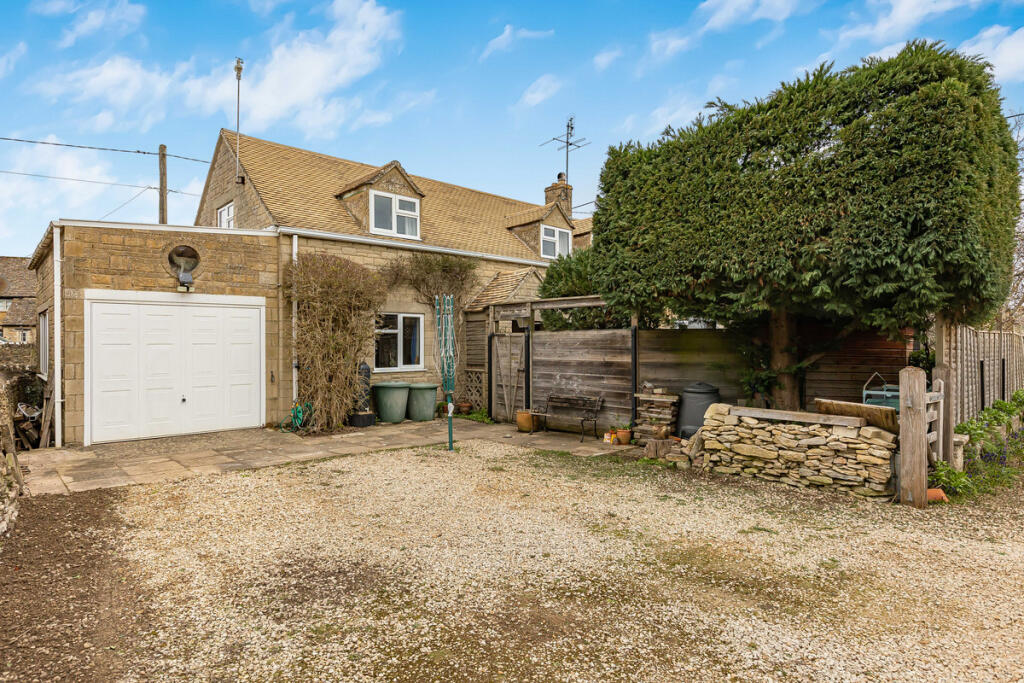 Main image of property: Station Road, Brize Norton, OX18