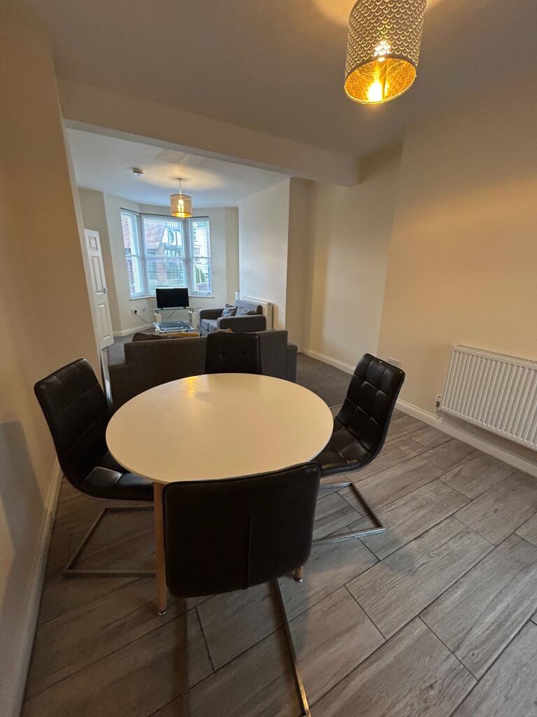 4 bedroom terraced house for rent