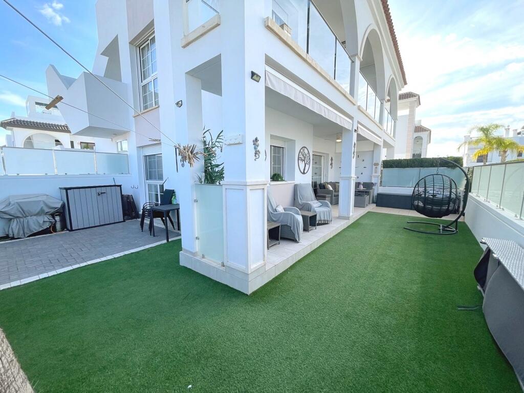 Main image of property: Rojales