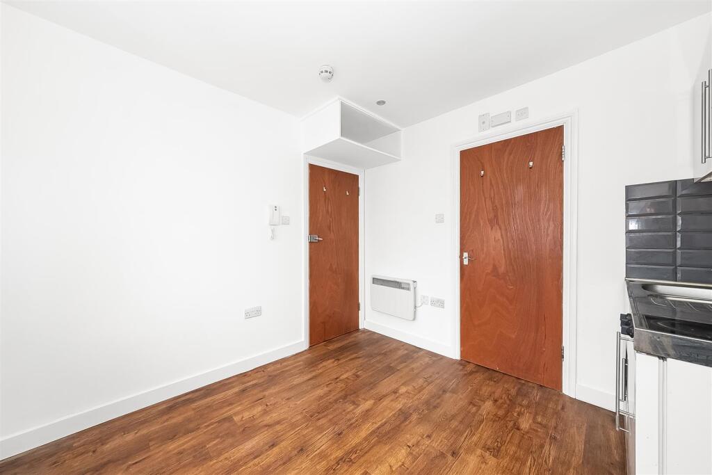 Apartment in London - View 4