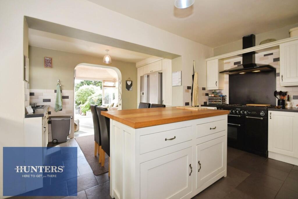 House in Chesterfield, Derbyshire - View 5