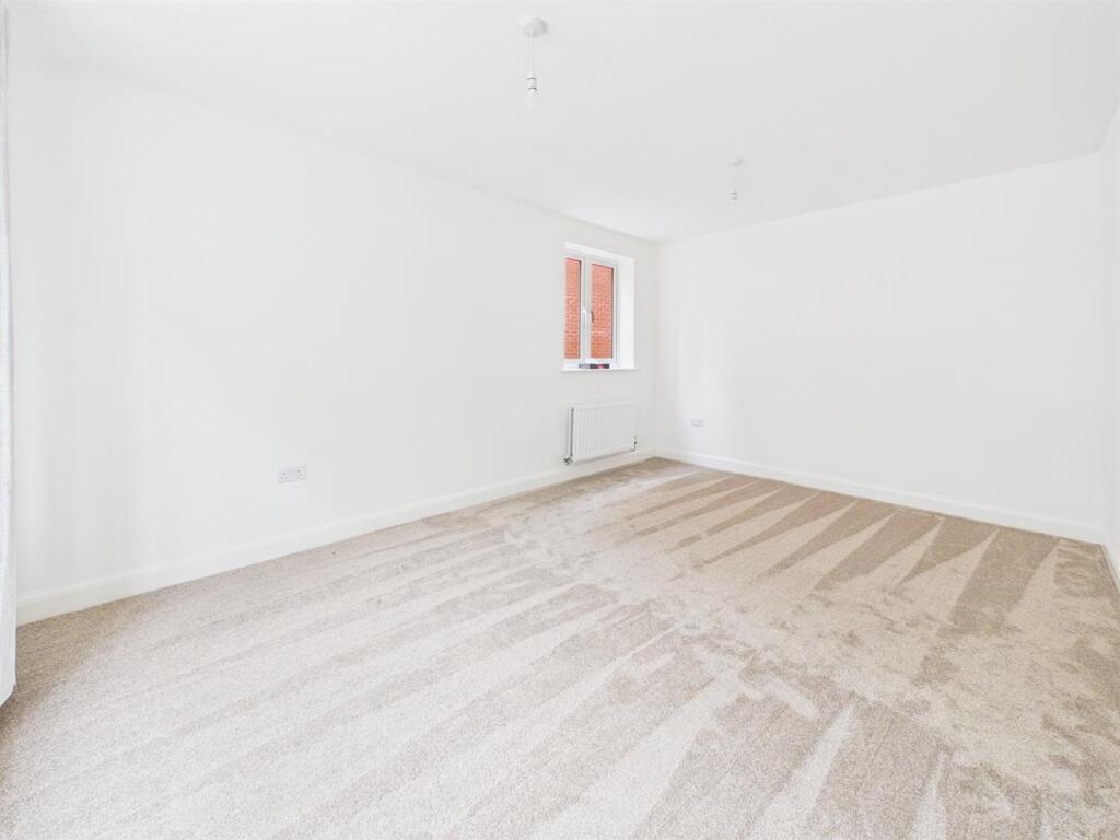 House in Tewkesbury, Down Hatherley - View 3