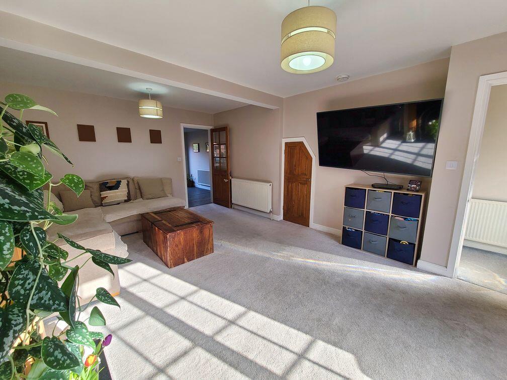 Testwood Crescent, Totton, SO40 photo 4