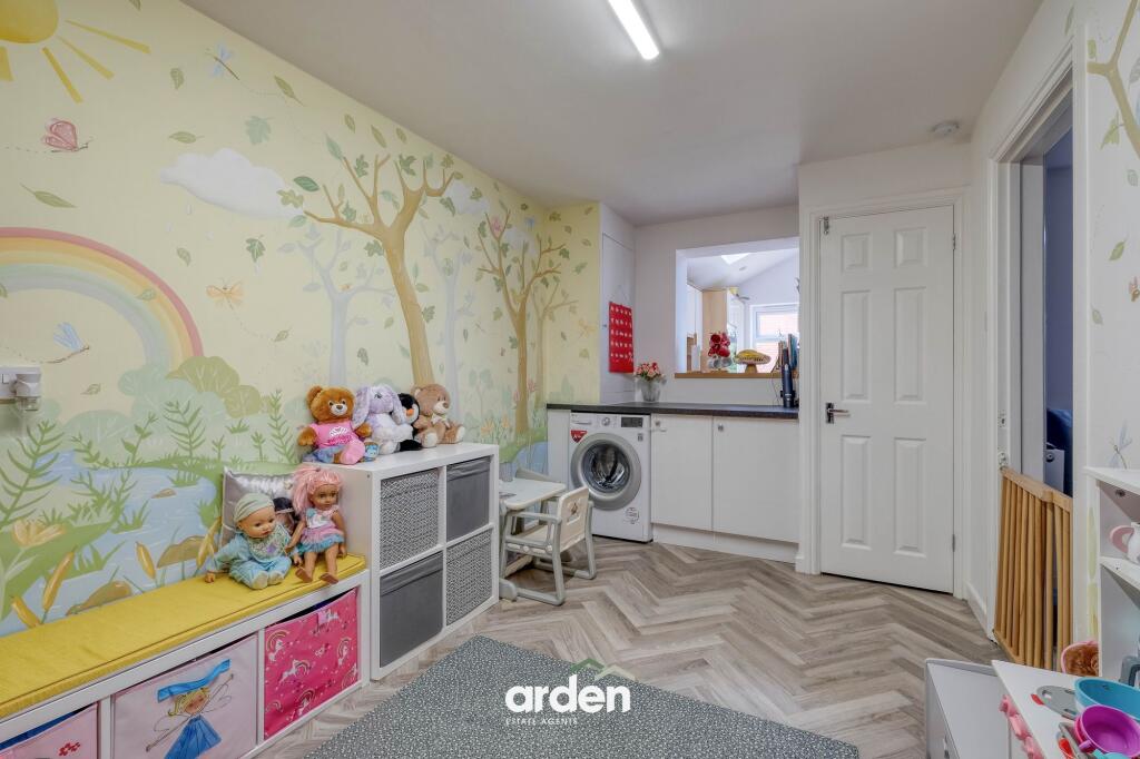 Foxglove Way, Lickey End, B60 photo 5
