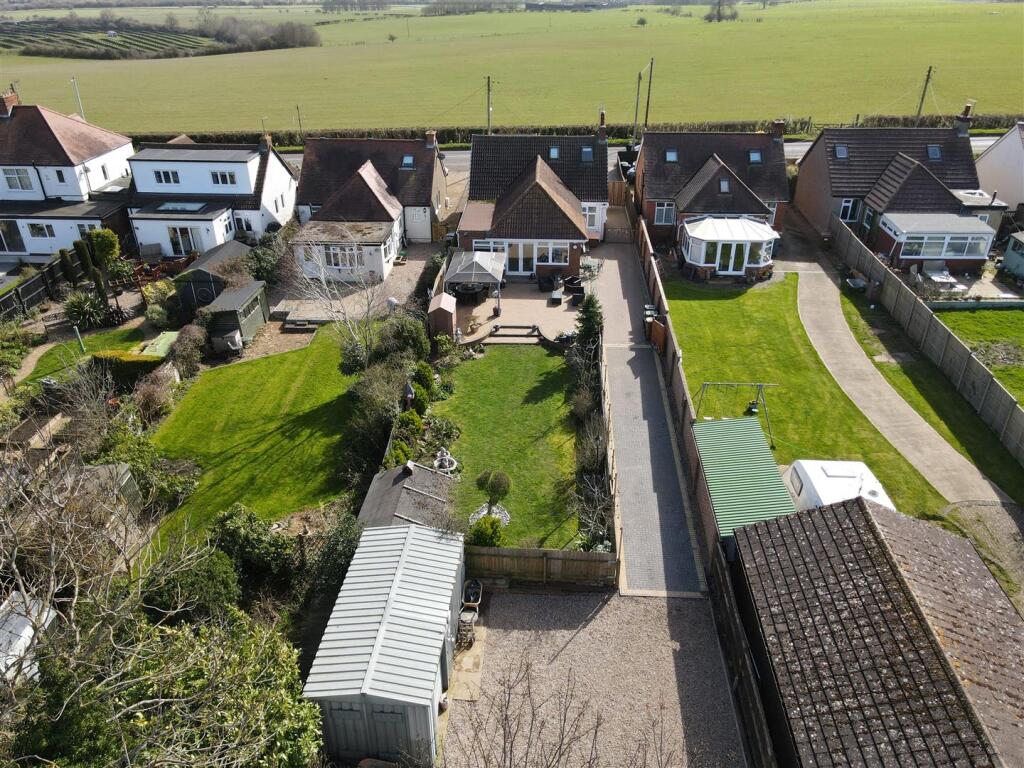 House in Great Doddington, North Northamptonshire - View 4