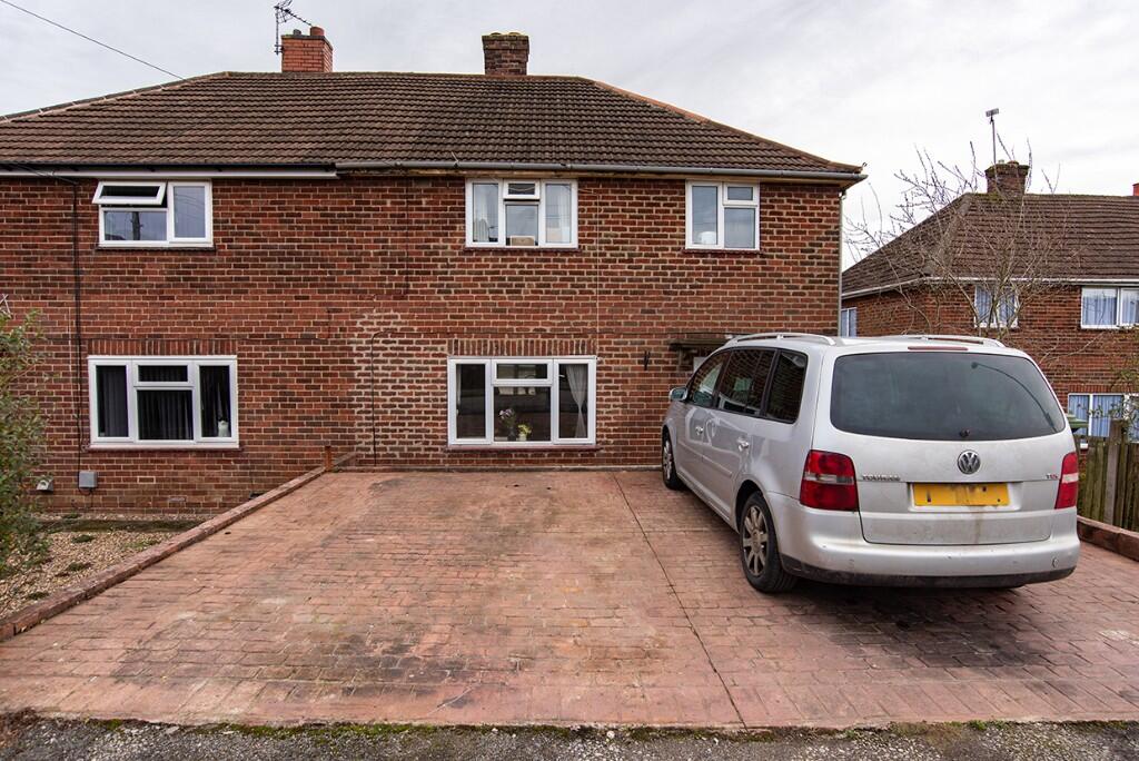Main image of property: Springfield Crescent, Alfreton, DE55