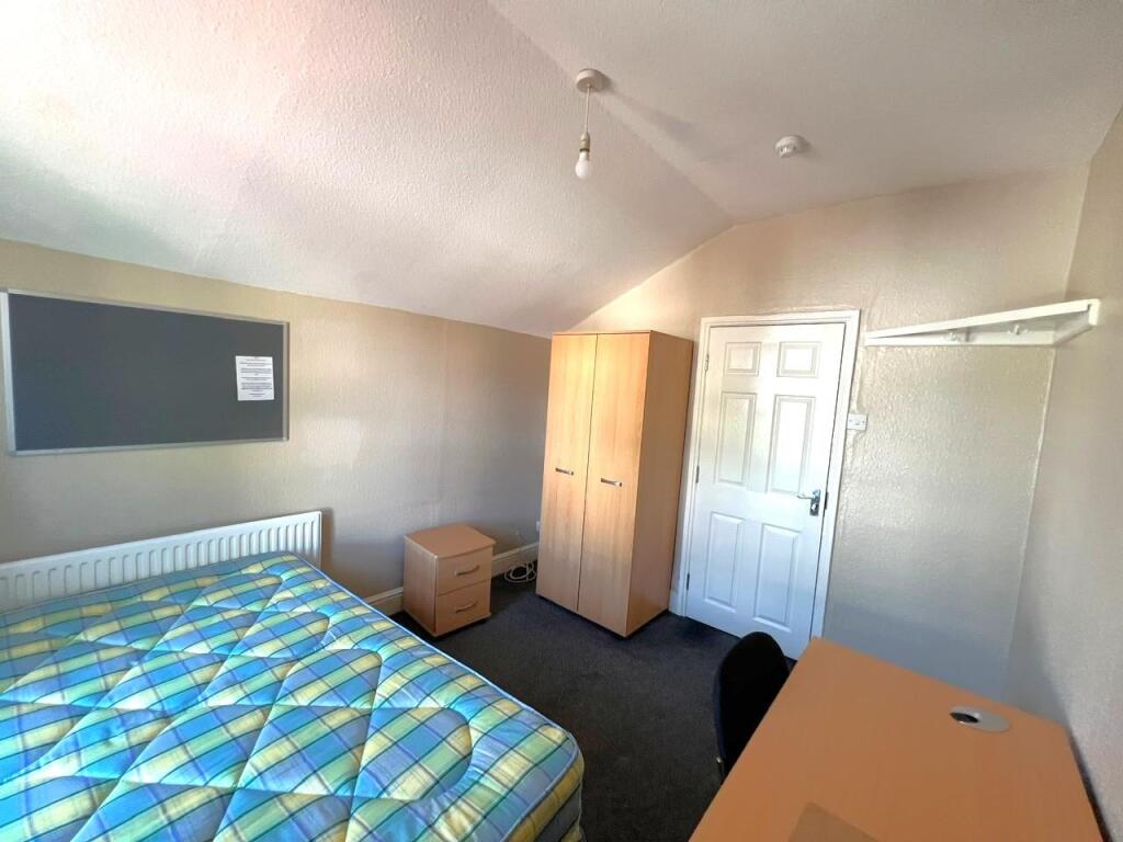 1 bedroom house share for rent