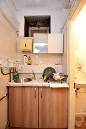 Kitchenette.JPG