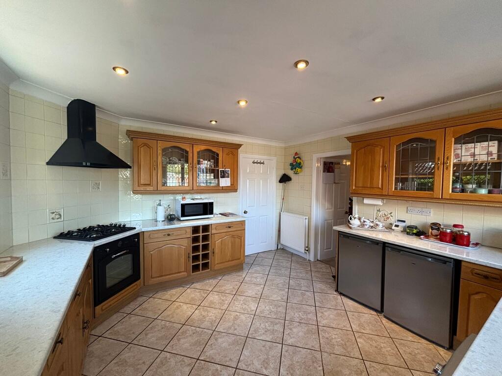 Neville Turner Way, Waltham, DN37 0YJ photo 4