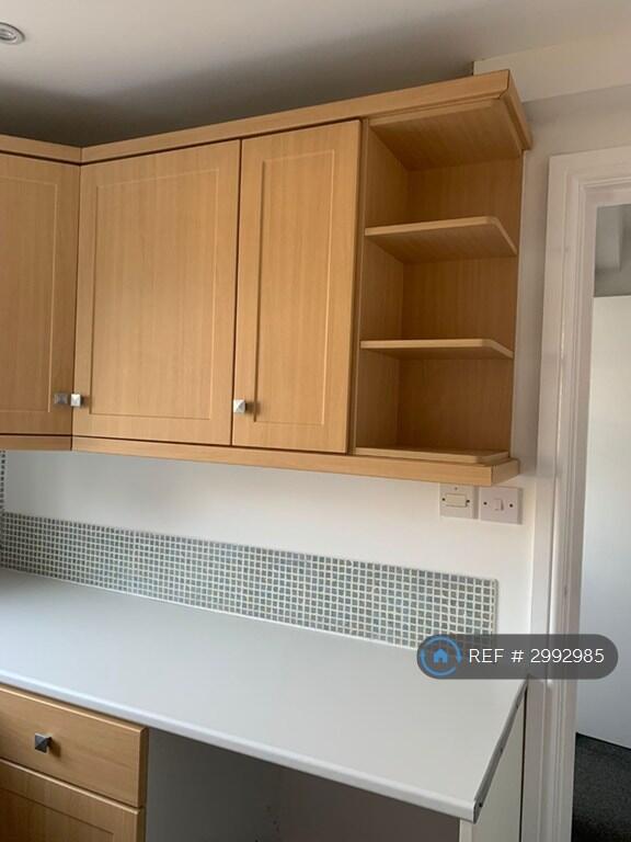 Apartment in Rochester - More