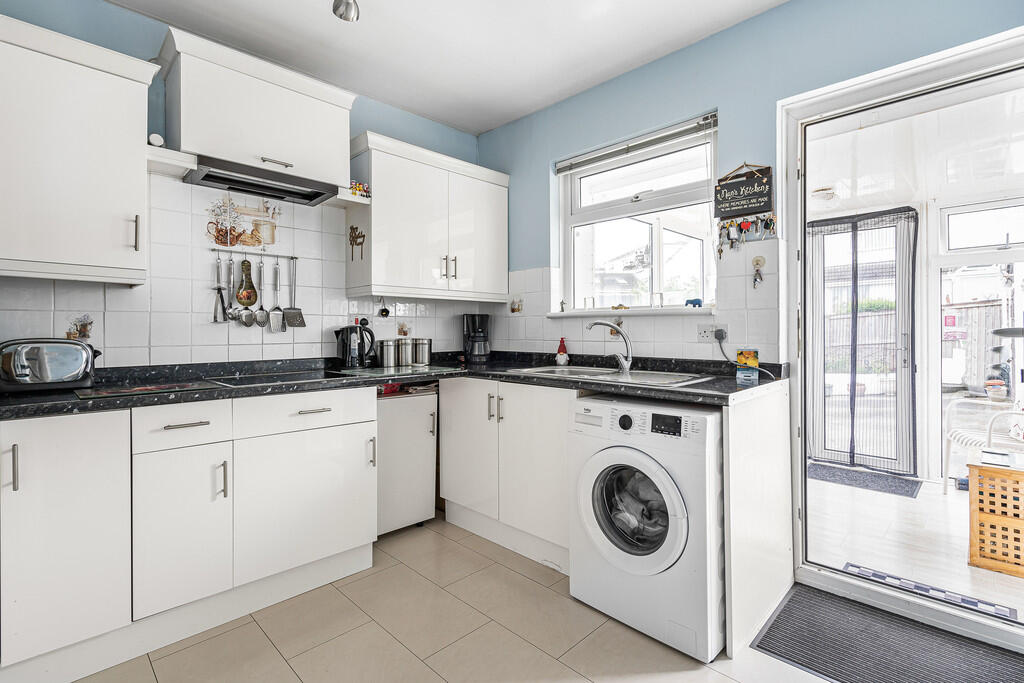 House in Teignbridge, Kingskerswell - More